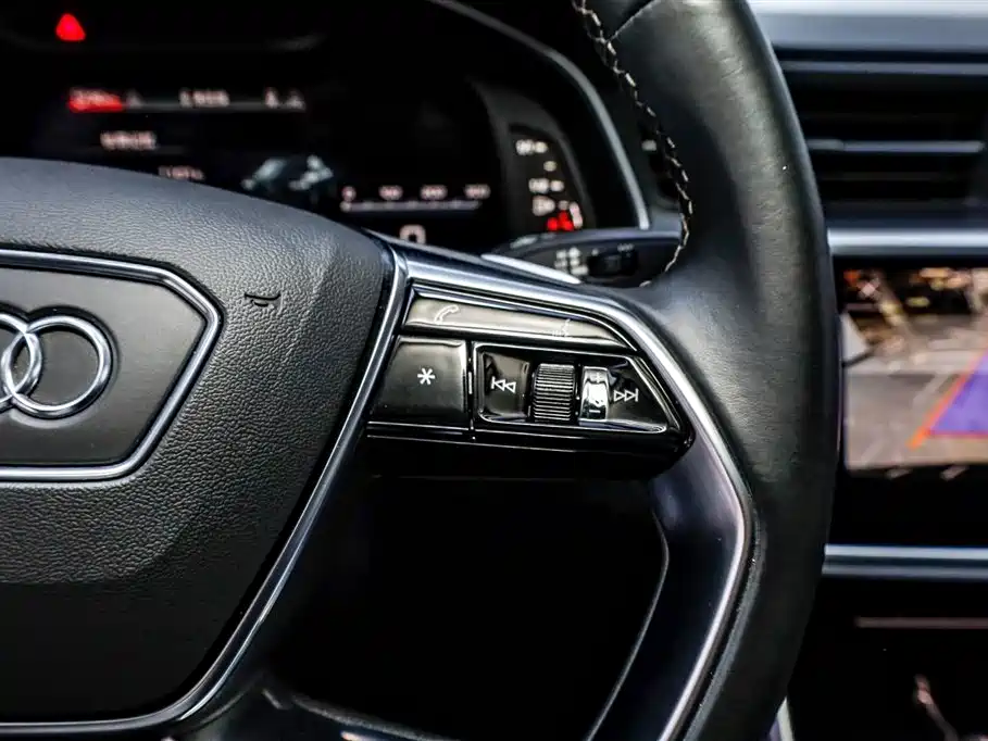 Audi A7L 2024 45TFSI S-line Dream Edition Crystal Package фото 30
