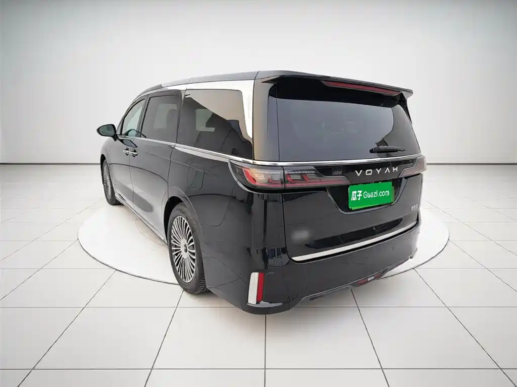 Voyah Auto Voyah Dreamer 2025 PHEV AWD Flagship Kunpeng Edition фото 5