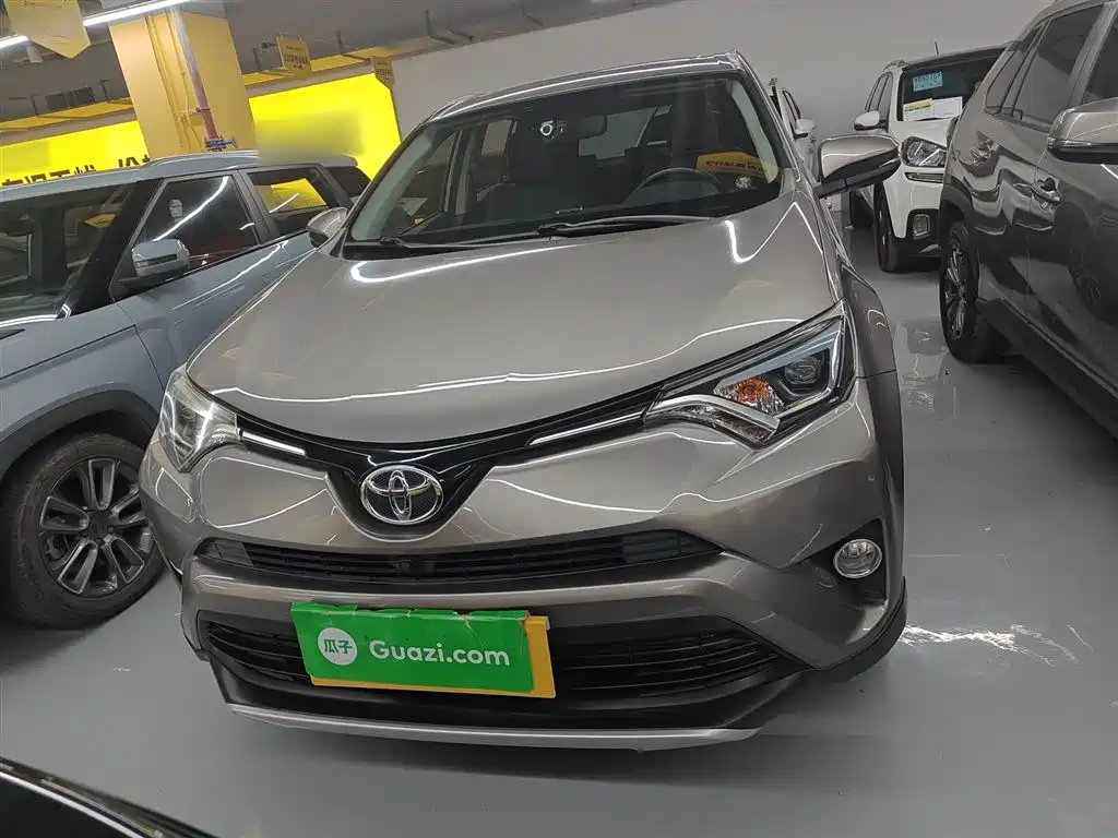 Toyota RAV4 Rongfang 2016 2.0L CVT 2WD Smart (China V) фото 3