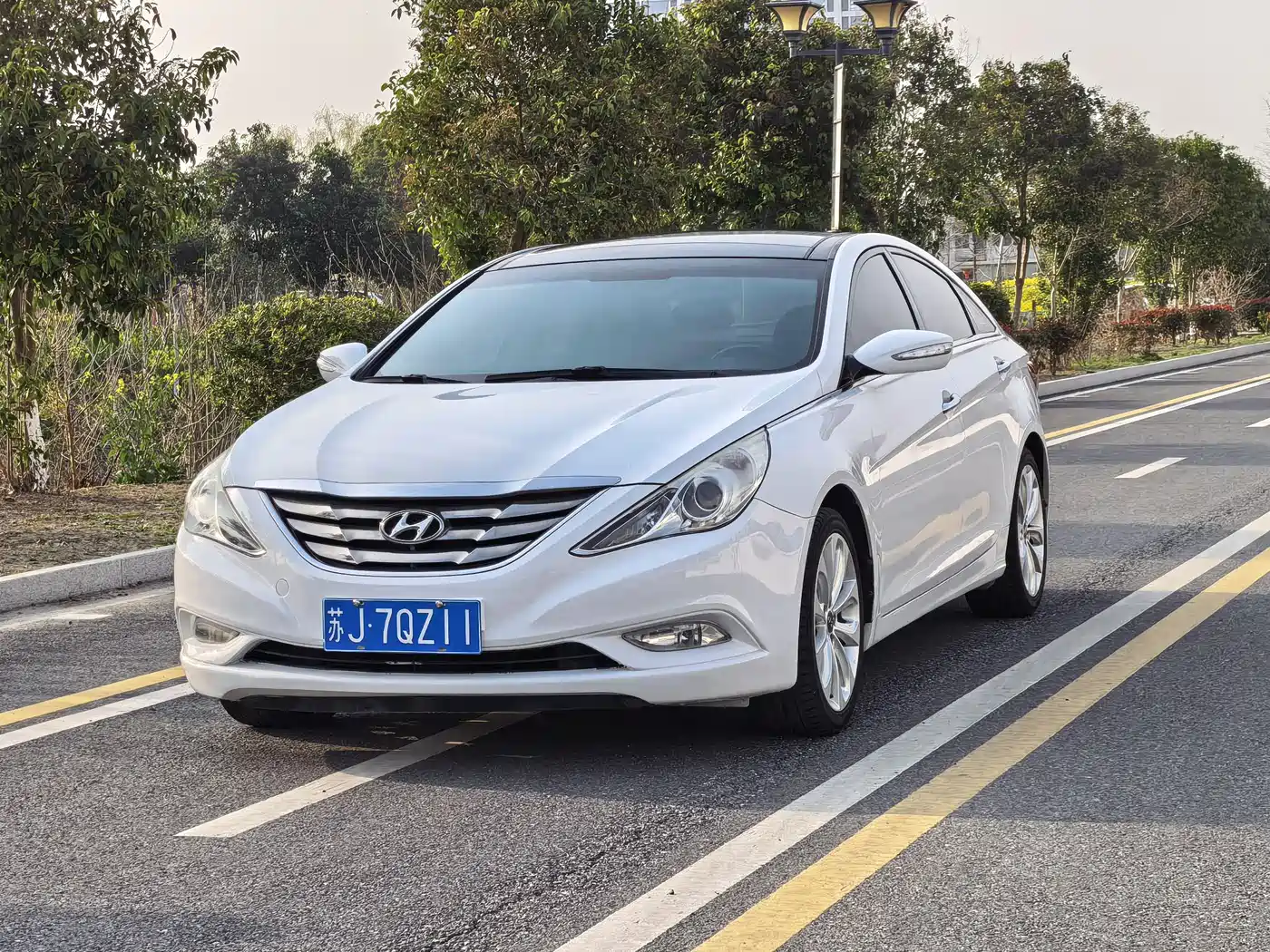 Hyundai Sonata 2011 2.0L Auto Premium Edition