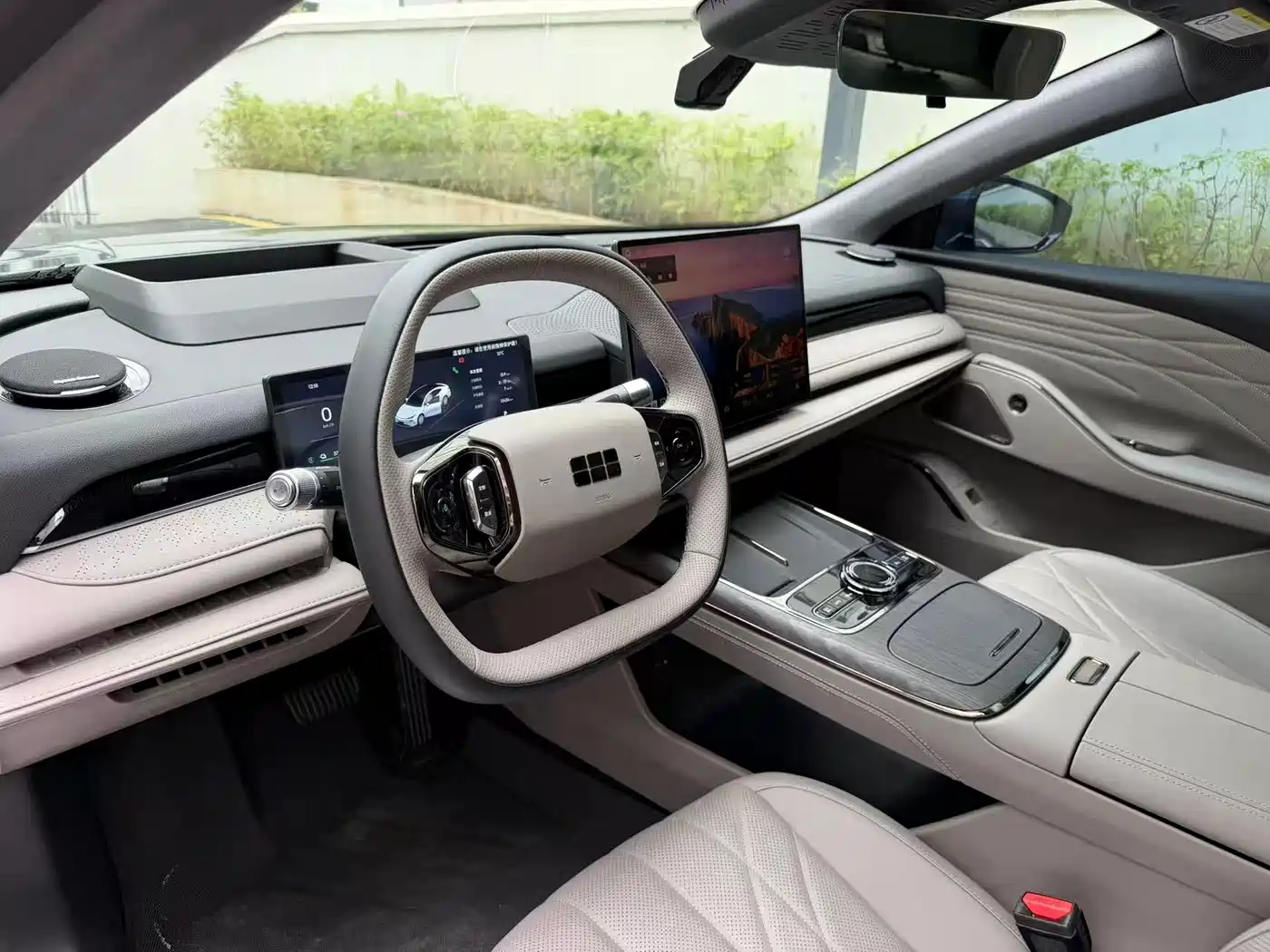 Geely Galaxy Galaxy Xingyao 8 2025 130km EM-P Starship Edition фото 19