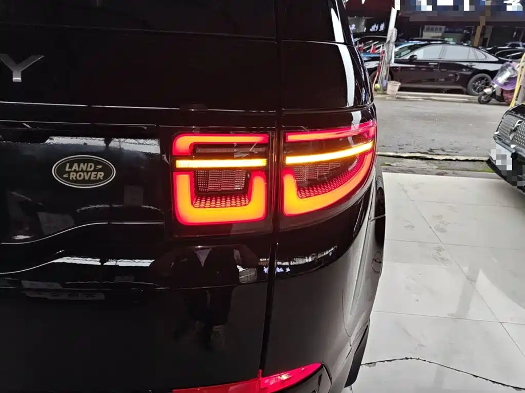 Land Rover Discovery Sport 2022 Model Facelift 249PS R-Dynamic S Performance Edition 5-seater фото 8