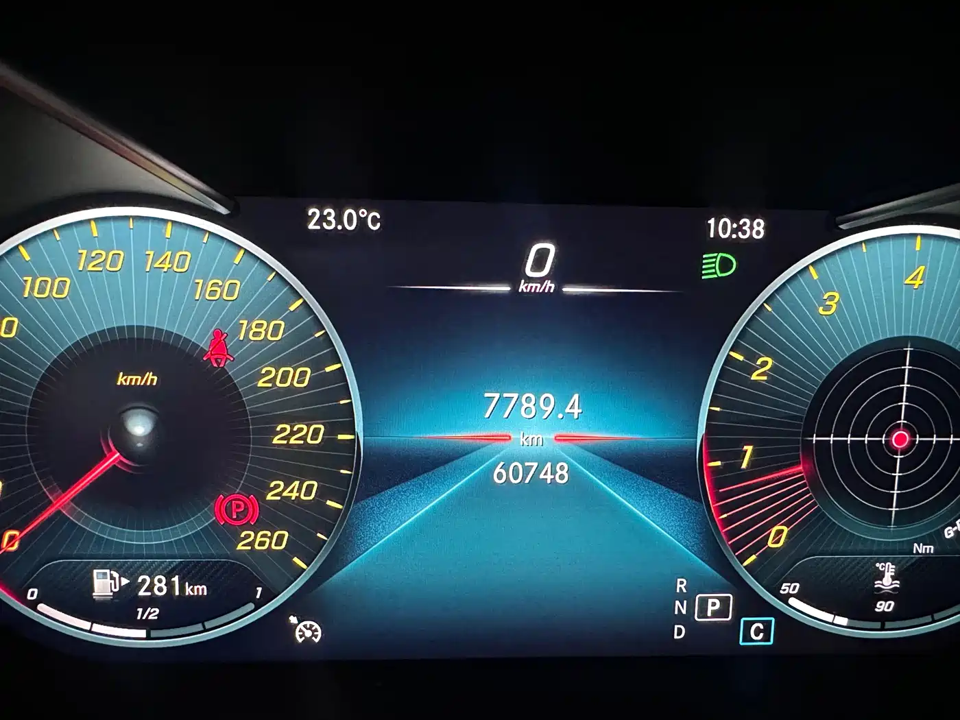 Mercedes-Benz GLC 2021 GLC 260 L 4MATIC Sporty фото 7