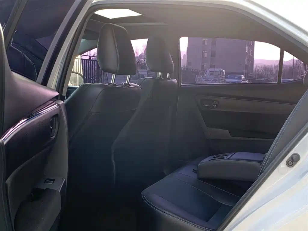 Toyota Levin 2018 185T CVT Prestige Edition China VI фото 10