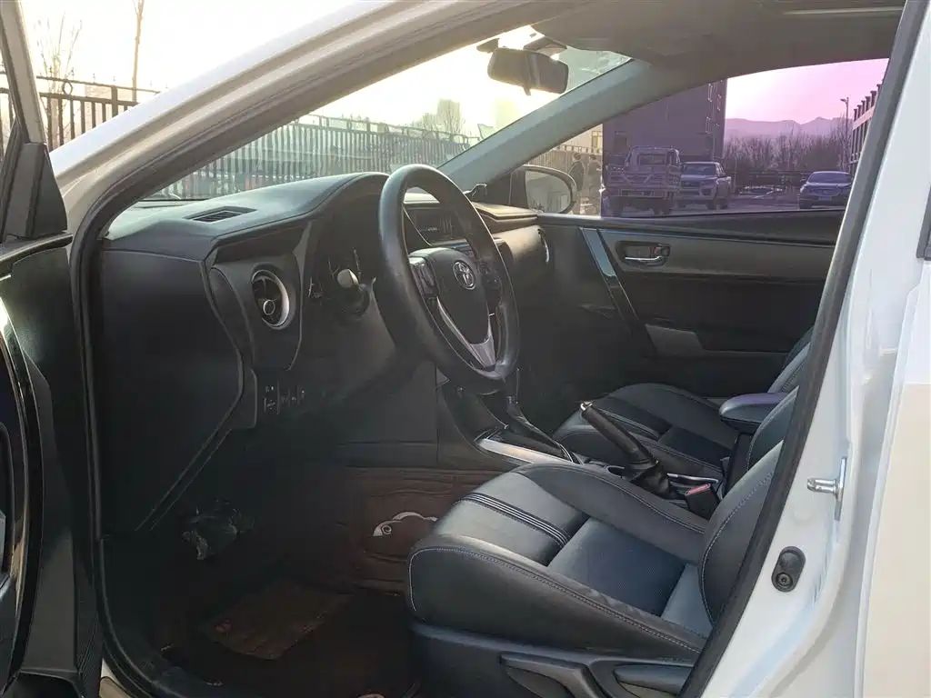 Toyota Levin 2018 185T CVT Prestige Edition China VI фото 9
