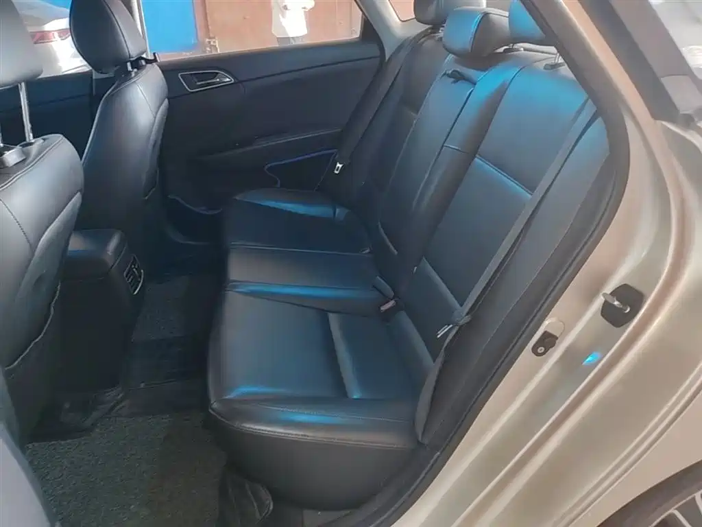 Hyundai Mistra 2014 1.8L Auto Premium DLX фото 17