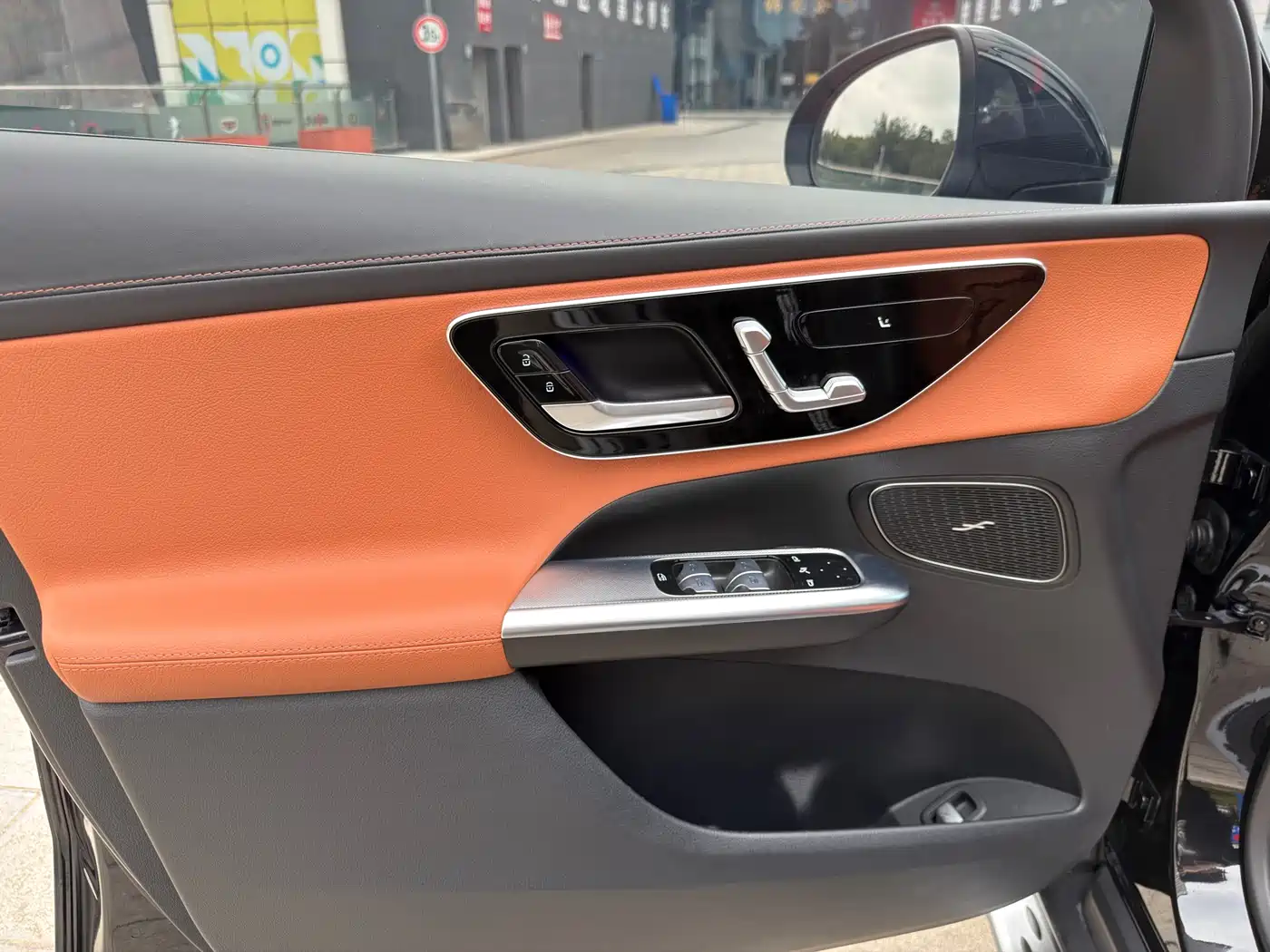 Mercedes-Benz GLC 2024 GLC 260 L 4MATIC Dynamic 5-seater фото 16
