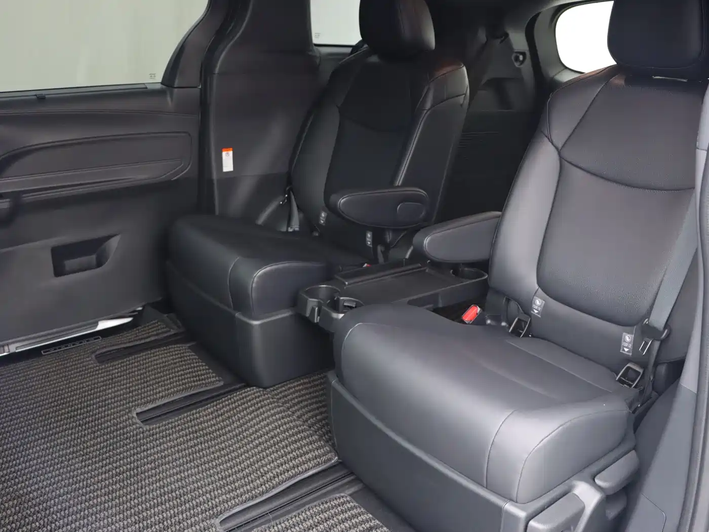 Toyota Granvia 2026 2026 Model 2.5L Hybrid Comfort Edition