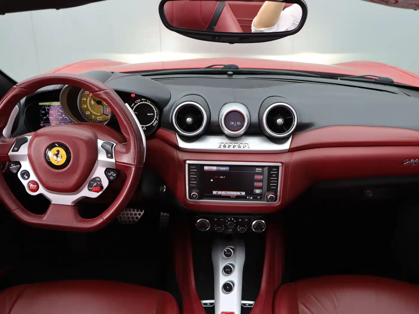 FERRARI CALIFORNIA T