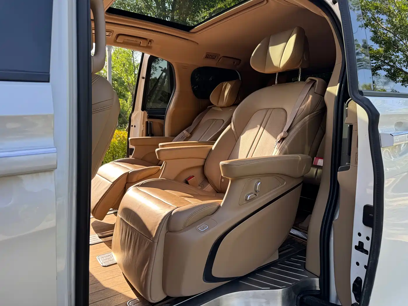 Buick GL8 2020 Model ES Landglory 653T Luxury фото 14