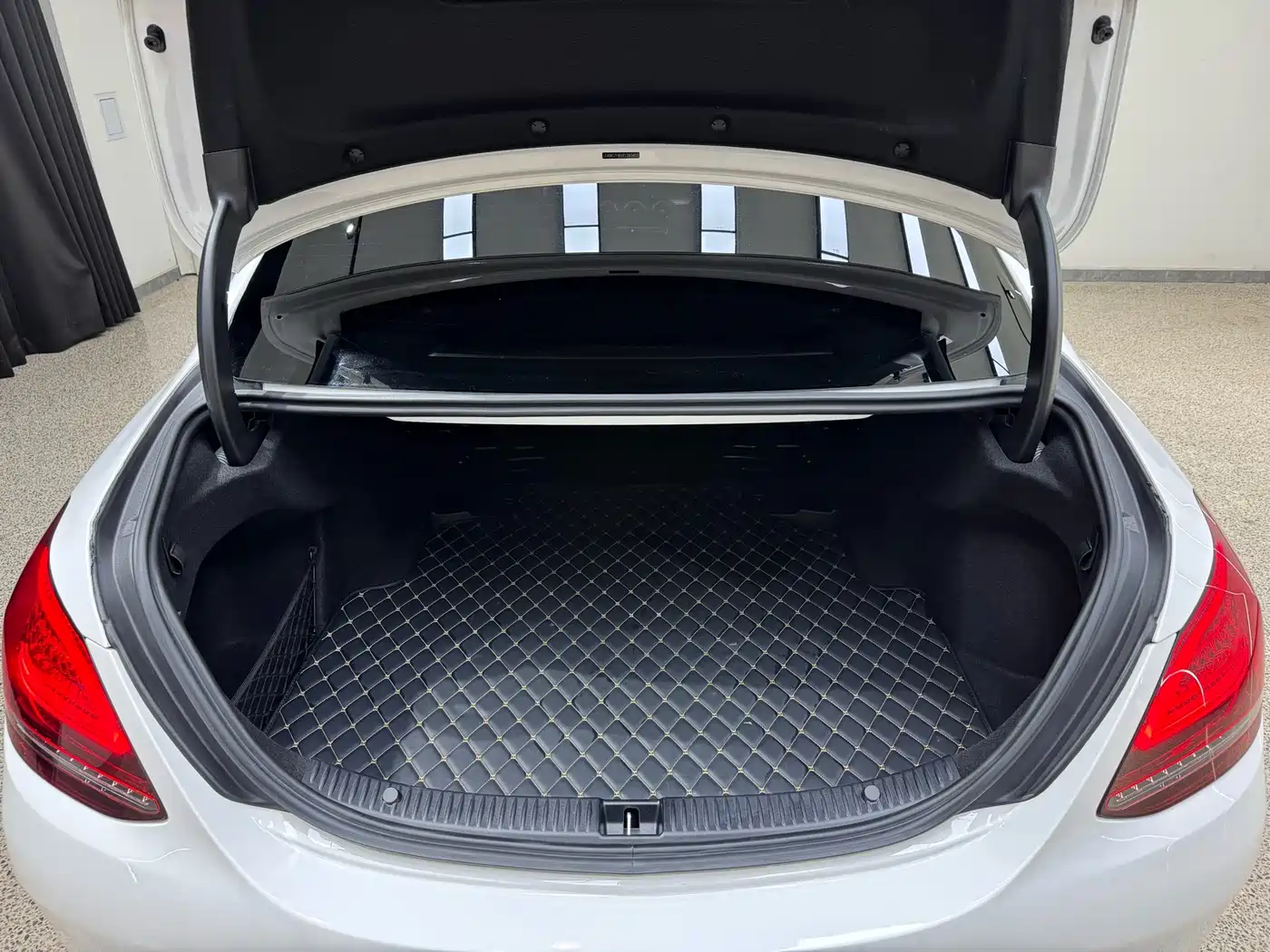 Mercedes-Benz C-Class 2019 Facelift C 260 L Sport фото 34