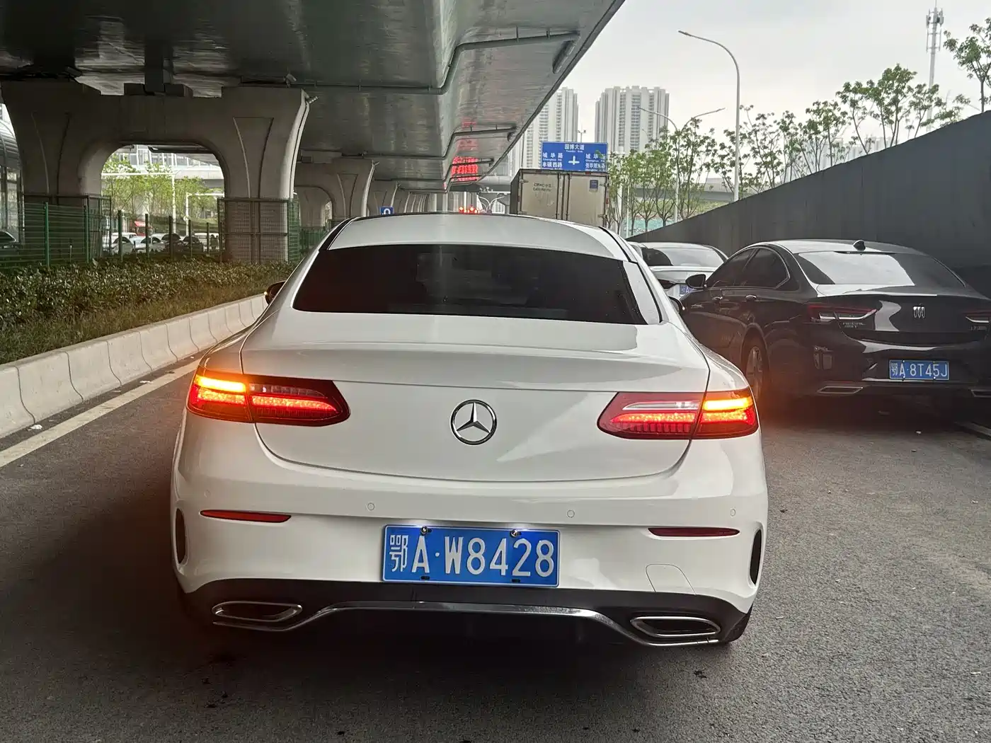 Mercedes-Benz E-Class (Import) 2017 E 200 4MATIC Coupe фото 16
