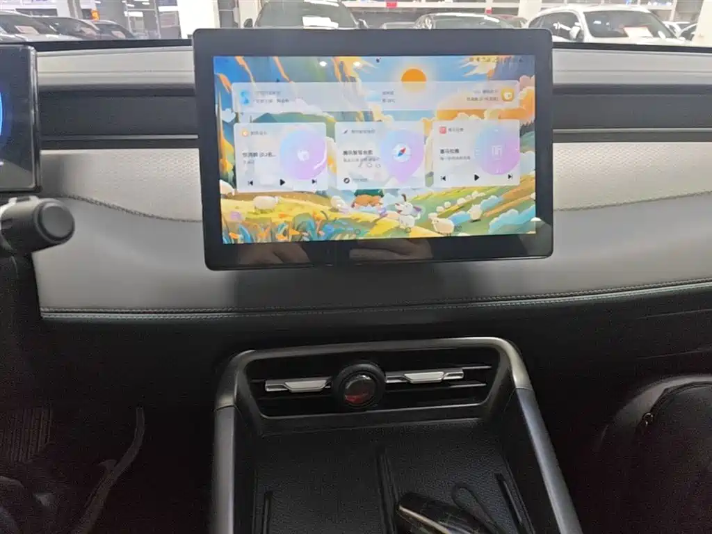 BYD Qin PLUS 2024 Glory Edition DM-i 55KM Leading фото 13