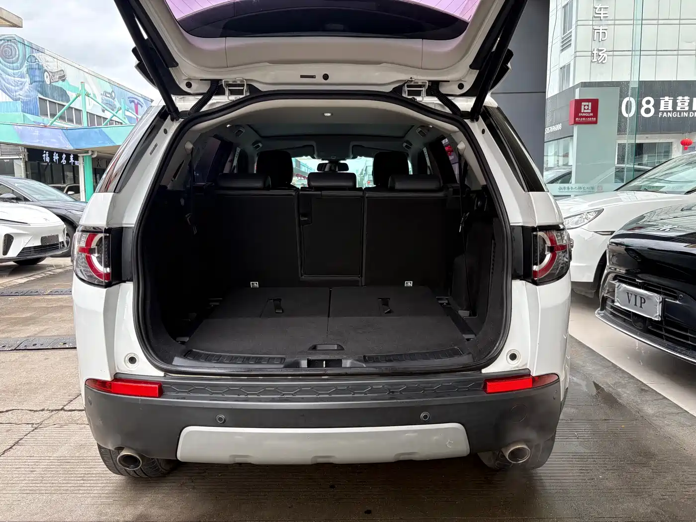 Land Rover Discovery Sport 2018 240PS HSE Edition фото 8