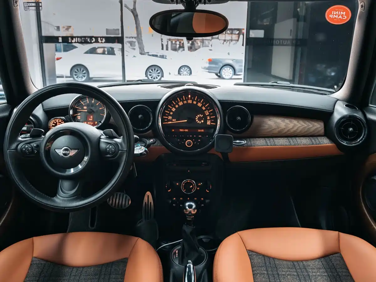 MINI MINI 2011 2011 1.6L ONE