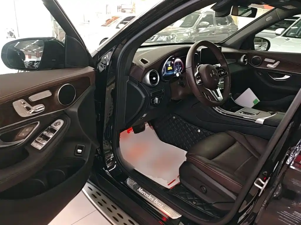 Mercedes-Benz GLC 2020 Facelift GLC 300 L 4MATIC Dynamic фото 16