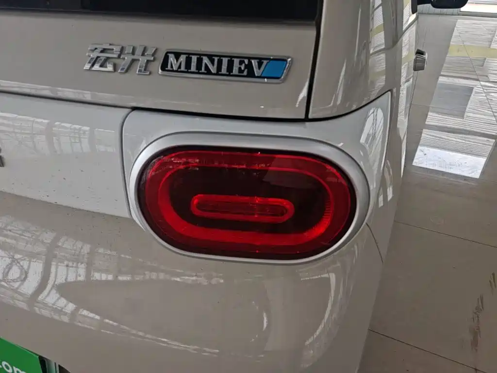Фото 8 - Wuling Motors Hongguang MINIEV