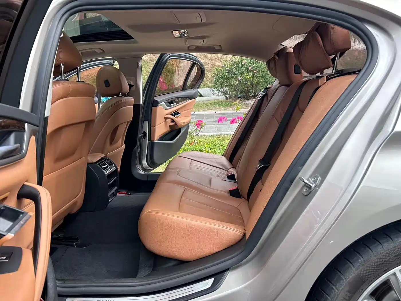 BMW 5 Series 2018 528Li Launch Special Edition фото 10