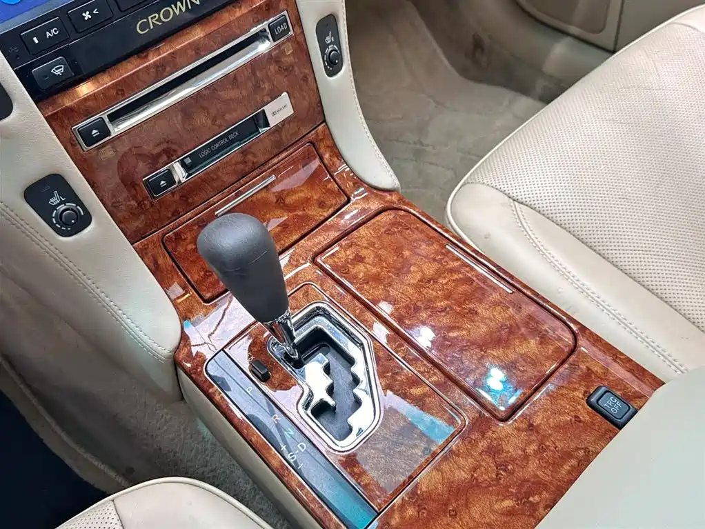 Toyota Crown 2009 2.5L Royal Special Enhanced Edition фото 14