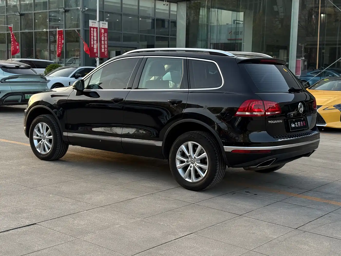 VOLKSWAGEN TOUAREG