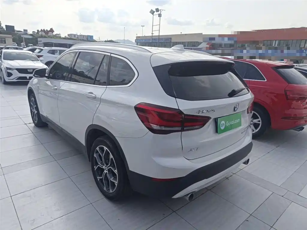 BMW X1