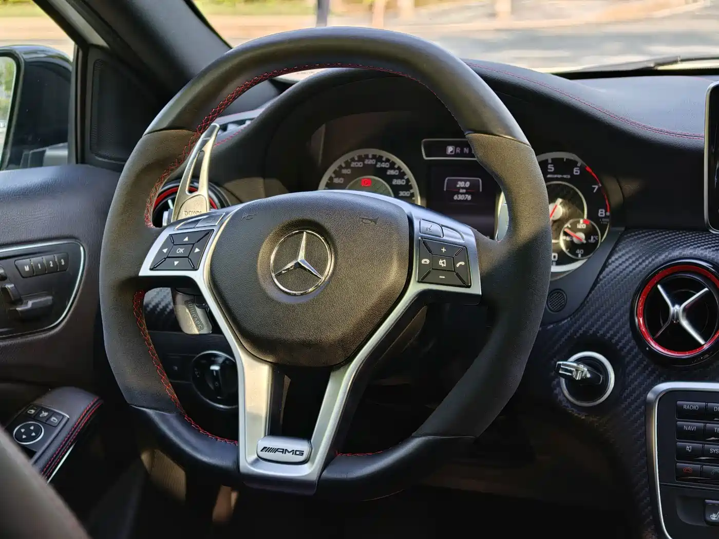 Mercedes-Benz A-Class AMG (Import) 2014 AMG A 45 4MATIC фото 9