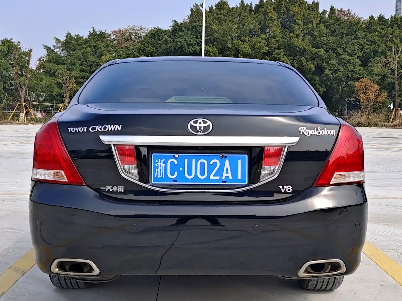 Toyota Crown 2010 3.0L Royal Saloon фото 4