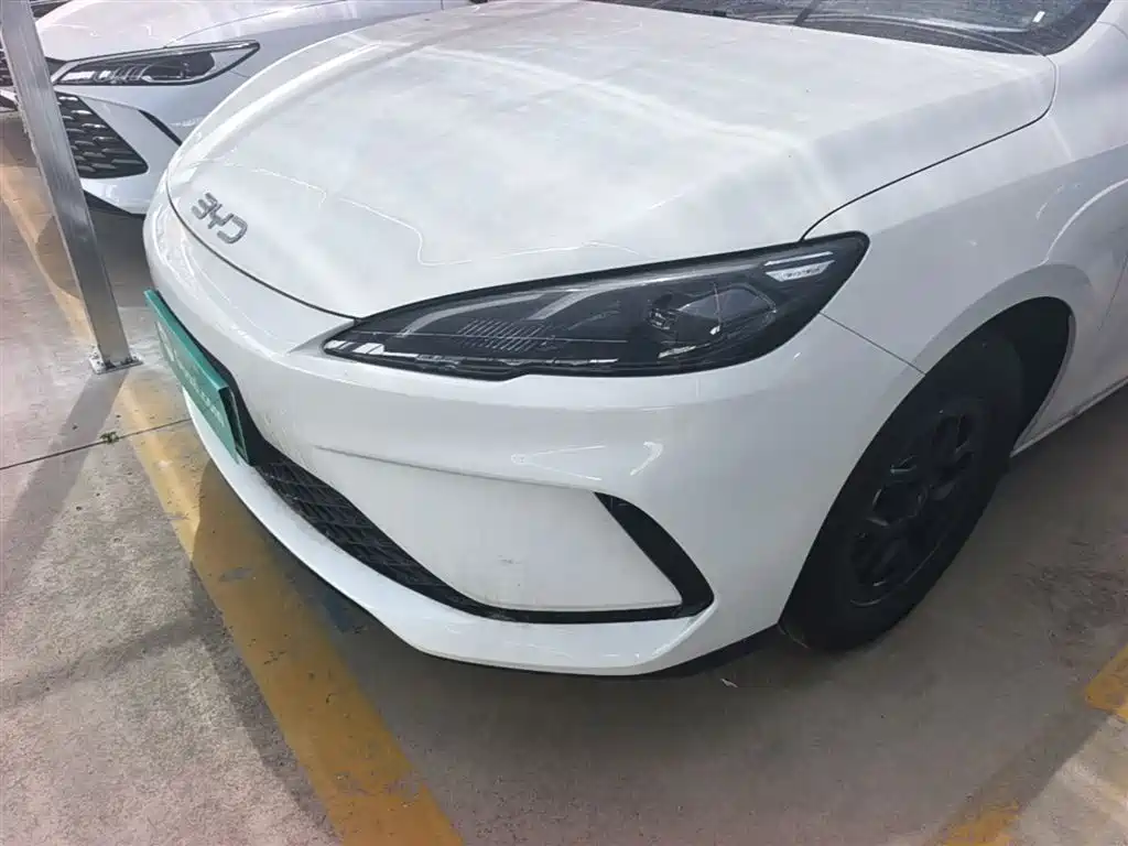 BYD Hai Bao 05 DM-i 2026 DM-i 128KM Luxury фото 24