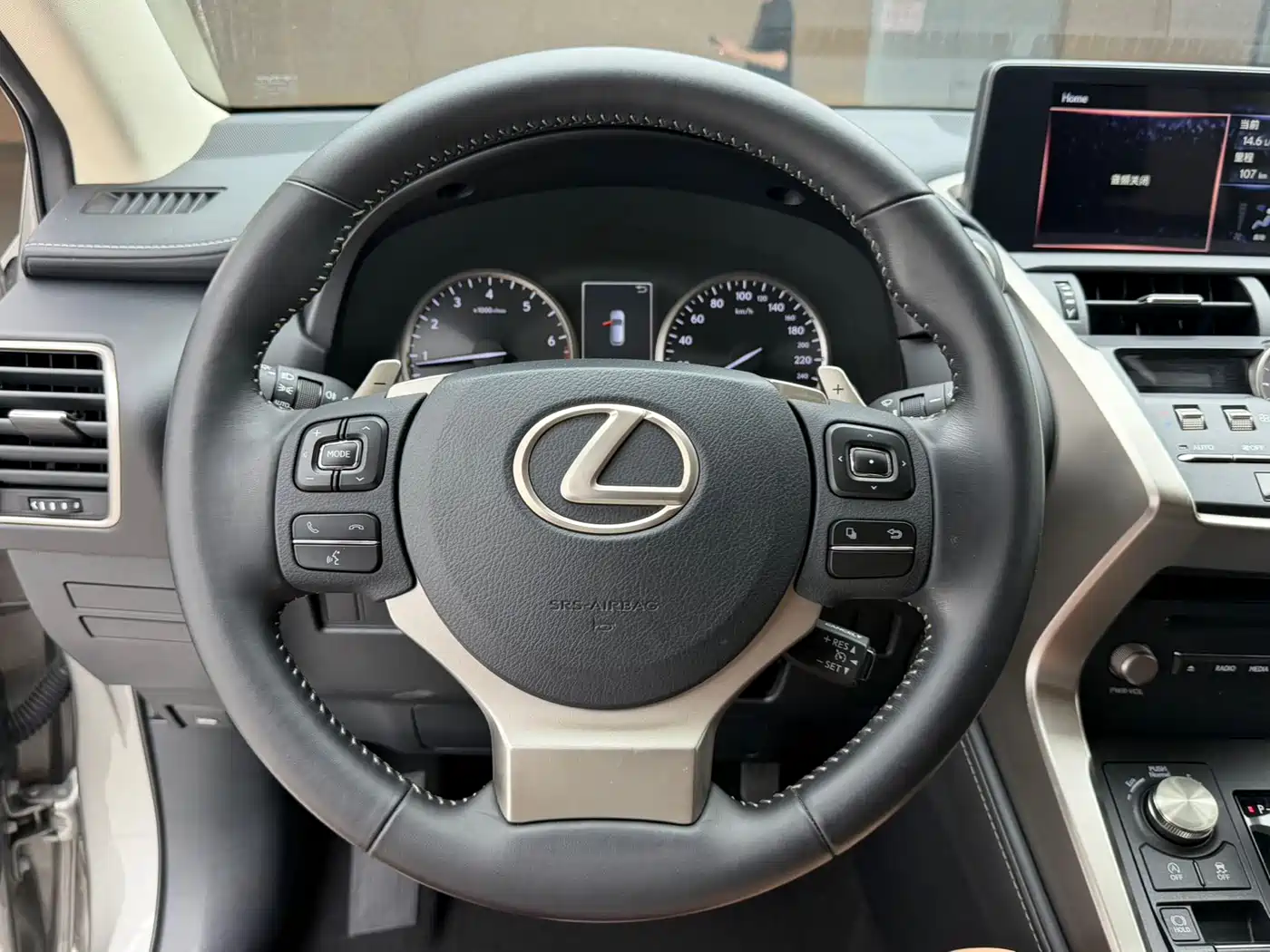 Фото 8 - Lexus NX