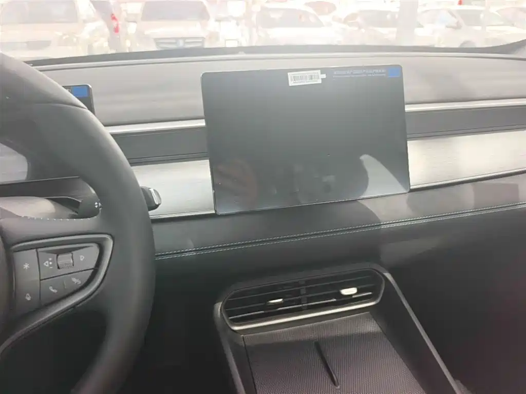 BYD Hai Bao 05 DM-i 2026 DM-i 128KM Luxury фото 13
