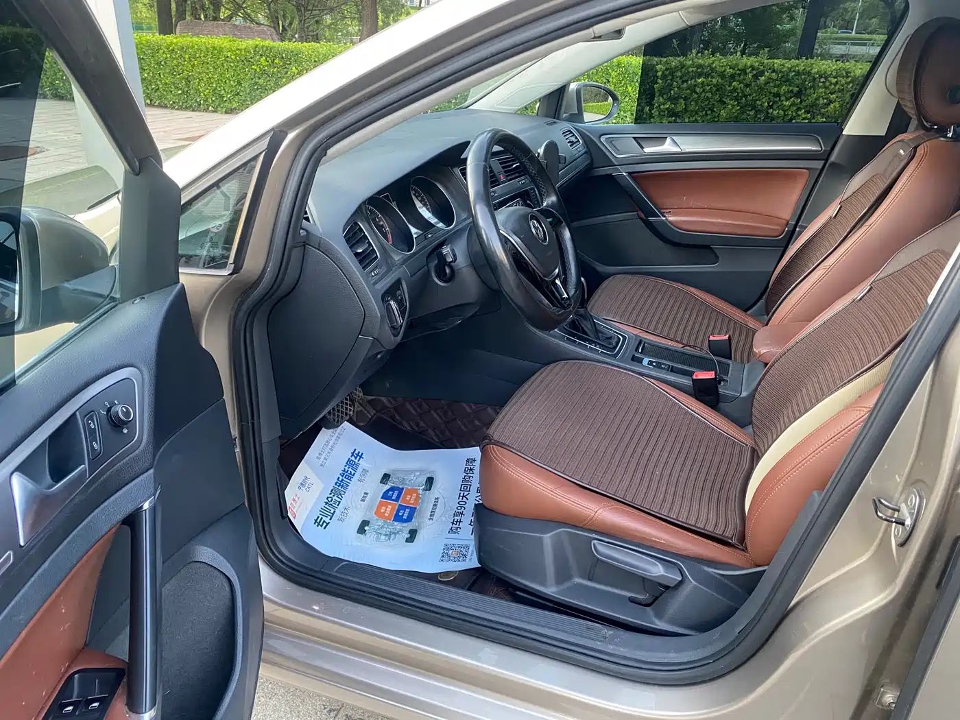 Volkswagen Golf 2014 1.6L Automatic Comfort фото 4