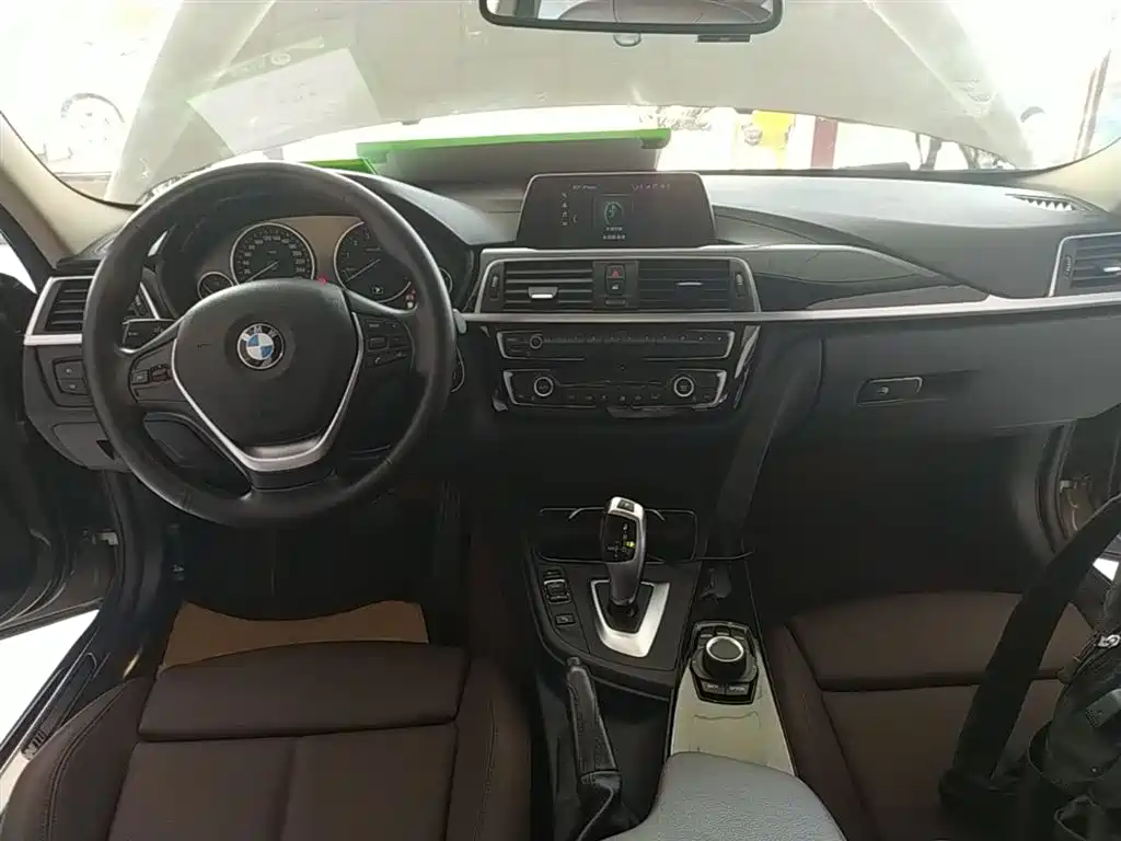 BMW 3 Series 2018 320Li Fashion Style фото 10