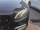 Фото 24 - Mercedes-Benz E-Class