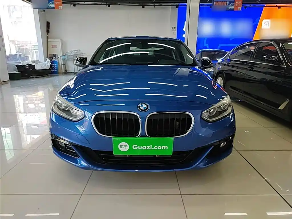 BMW 1 Series 2018 118i Sport Edition фото 3