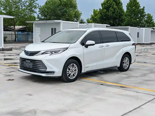  Toyota Toyota Sienna 2021 2.5L Hybrid Premium Edition