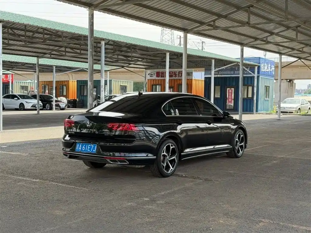 Volkswagen Magotan 2023 Model 2 Million Commemorative Edition 330TSI DSG Luxury фото 7
