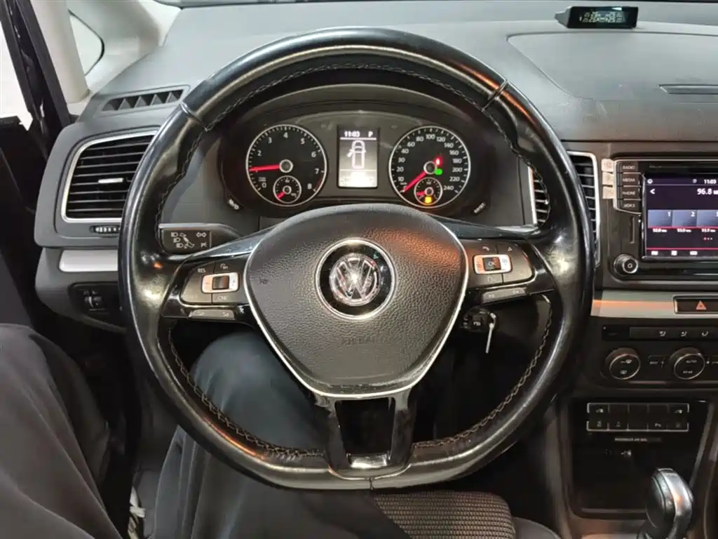 Volkswagen Sharan 2018 380TSI Comfort 7-Seater фото 11