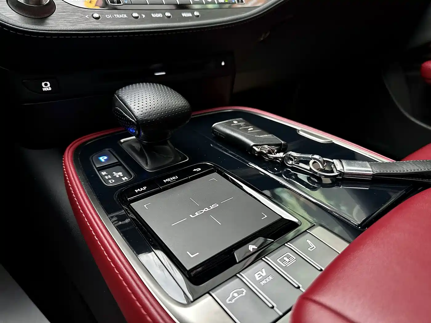 Lexus LS 2018 500h F SPORT China V фото 2