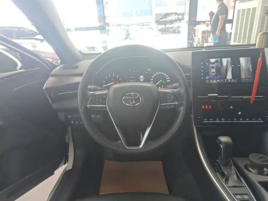 Toyota Avalon 2023 2.0L Premium Selection фото 11