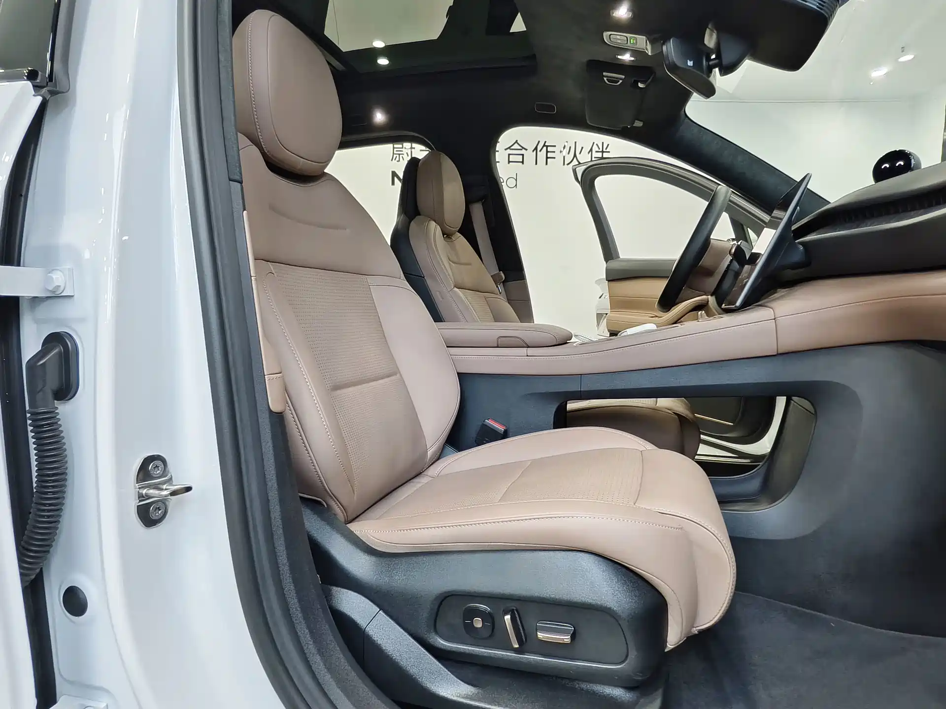 Фото 8 - NIO ES6