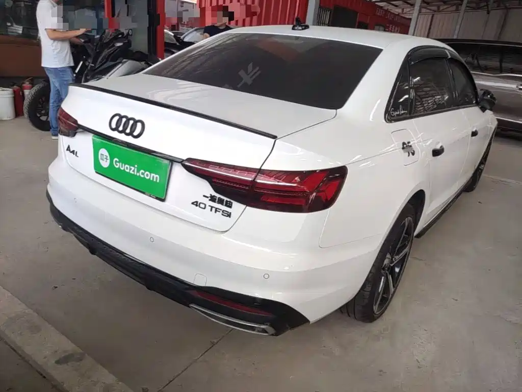 Audi A4L 2025 2025 2 Million Celebration Edition 40 TFSI Luxury Dynamic