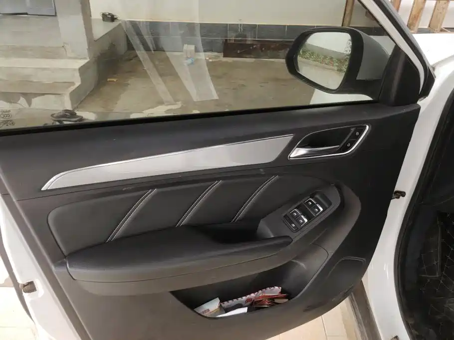 Roewe RX5 2016 2016 20T 2WD Automatic Internet Smart Edition