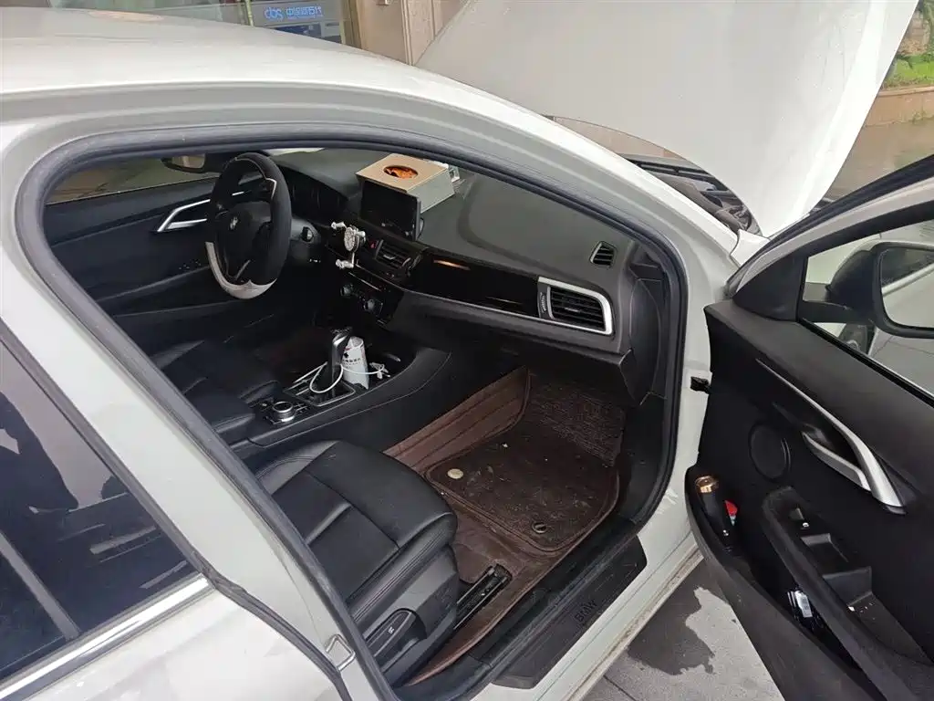 BMW 1 Series 2019 118i Fashion Edition фото 21