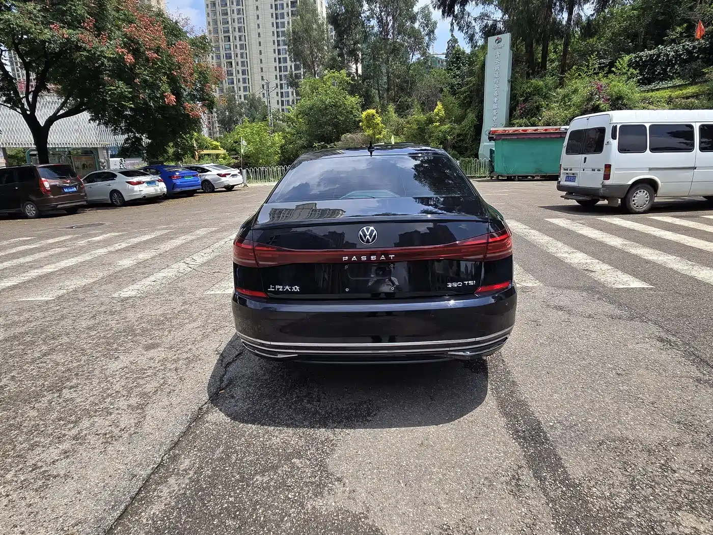 Фото 19 - Volkswagen Passat