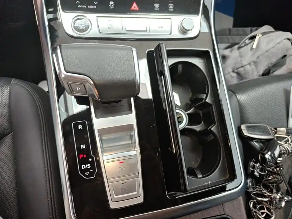 Audi Q7 2023 45 TFSI quattro S line Sport фото 14