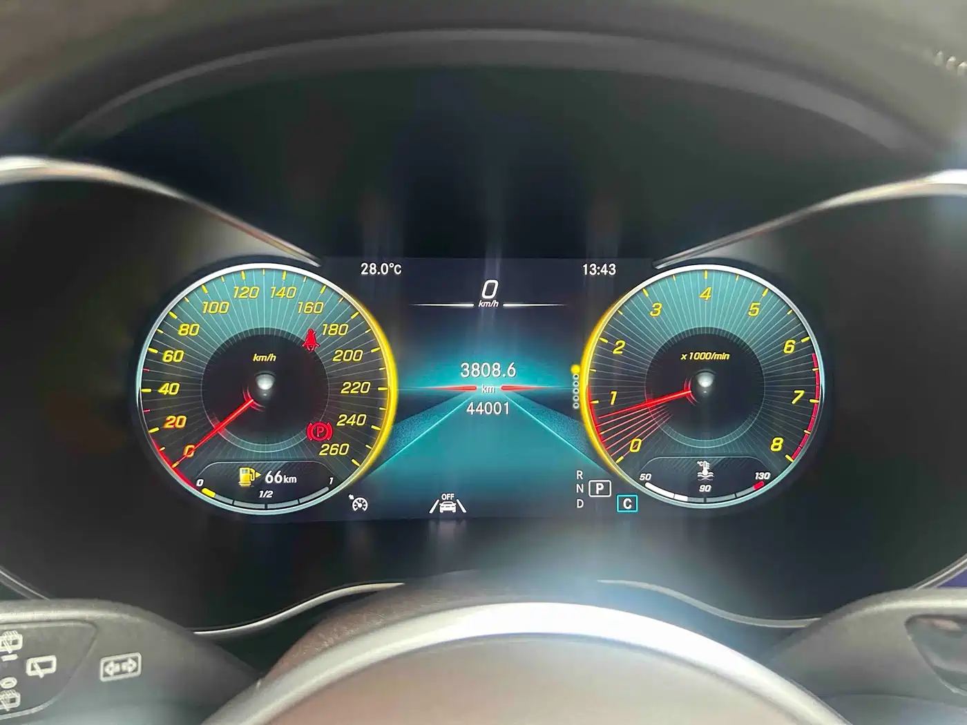 Mercedes-Benz GLC 2021 GLC 300 L 4MATIC Sporty фото 8