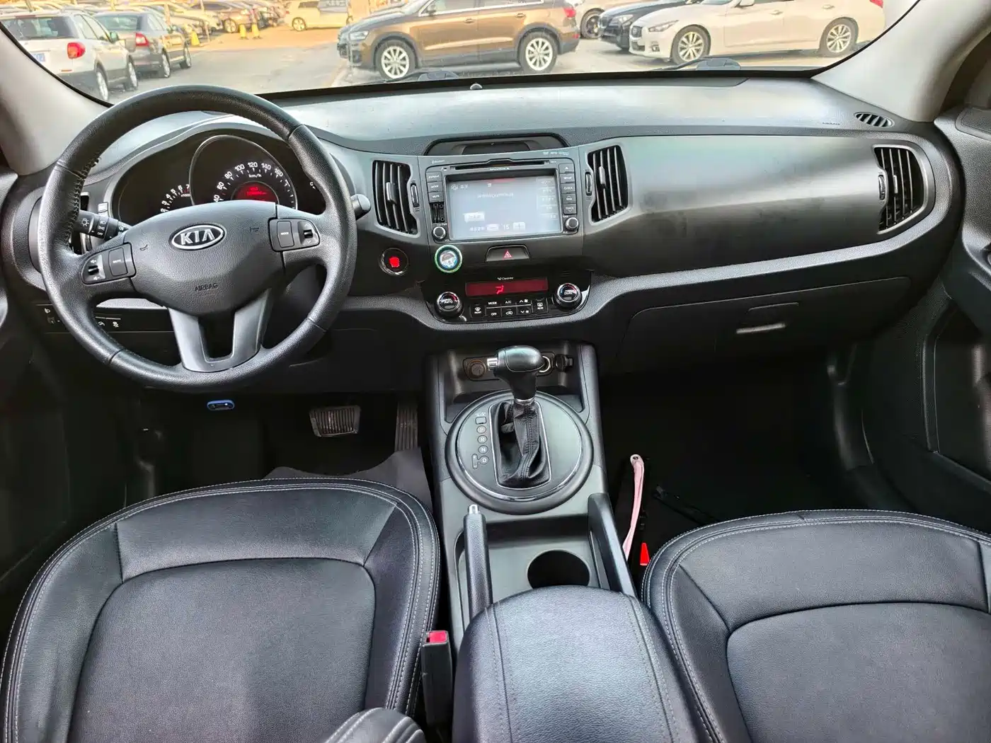 Kia Sportage 2012 2.0L Automatic 2WD NAVI Edition фото 12