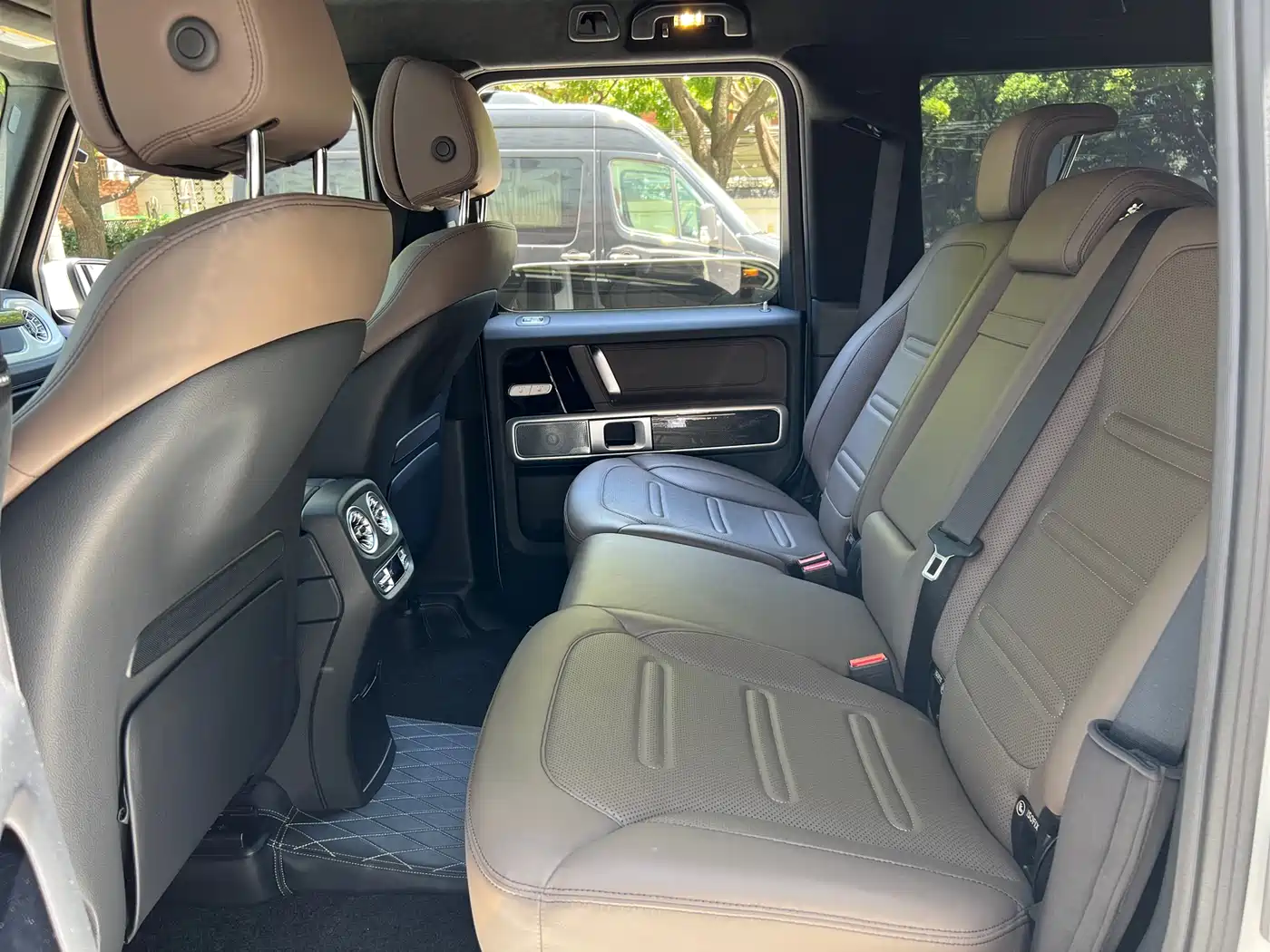 Mercedes-Benz G-Class 2022 G 500 фото 14
