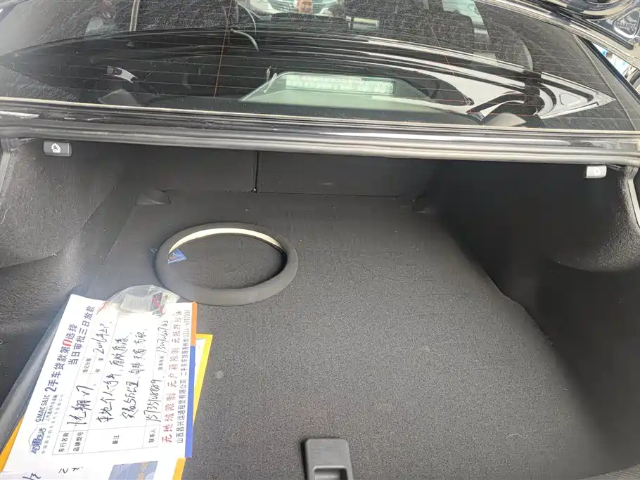 Volkswagen Passat 2017 330TSI DSG Luxury фото 4