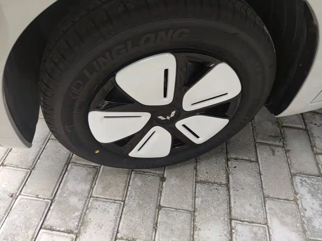 Wuling Motors Hongguang MINIEV 2026 2025 4-Door Advanced